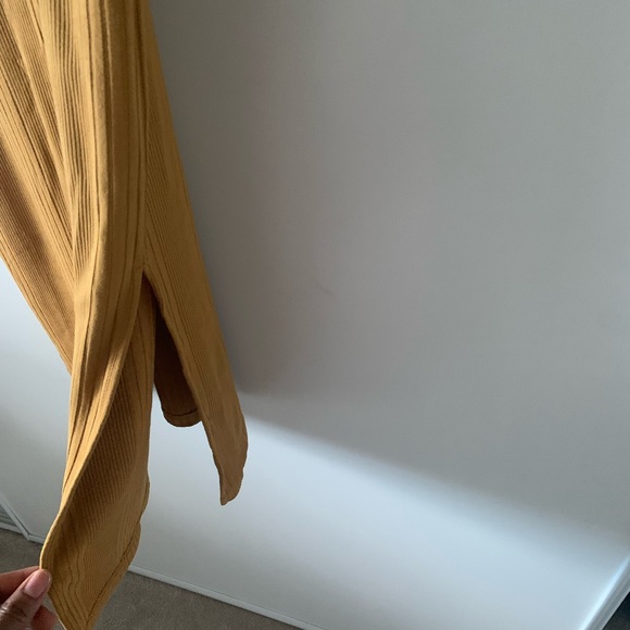 Great for the autumn to fall transition - Picture 2 of 2